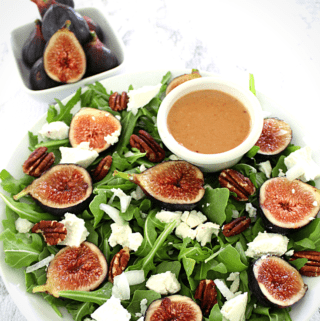 Figs, Arugula, Goat Cheese and Pecans Salad with Figs/Balsamic Dressing