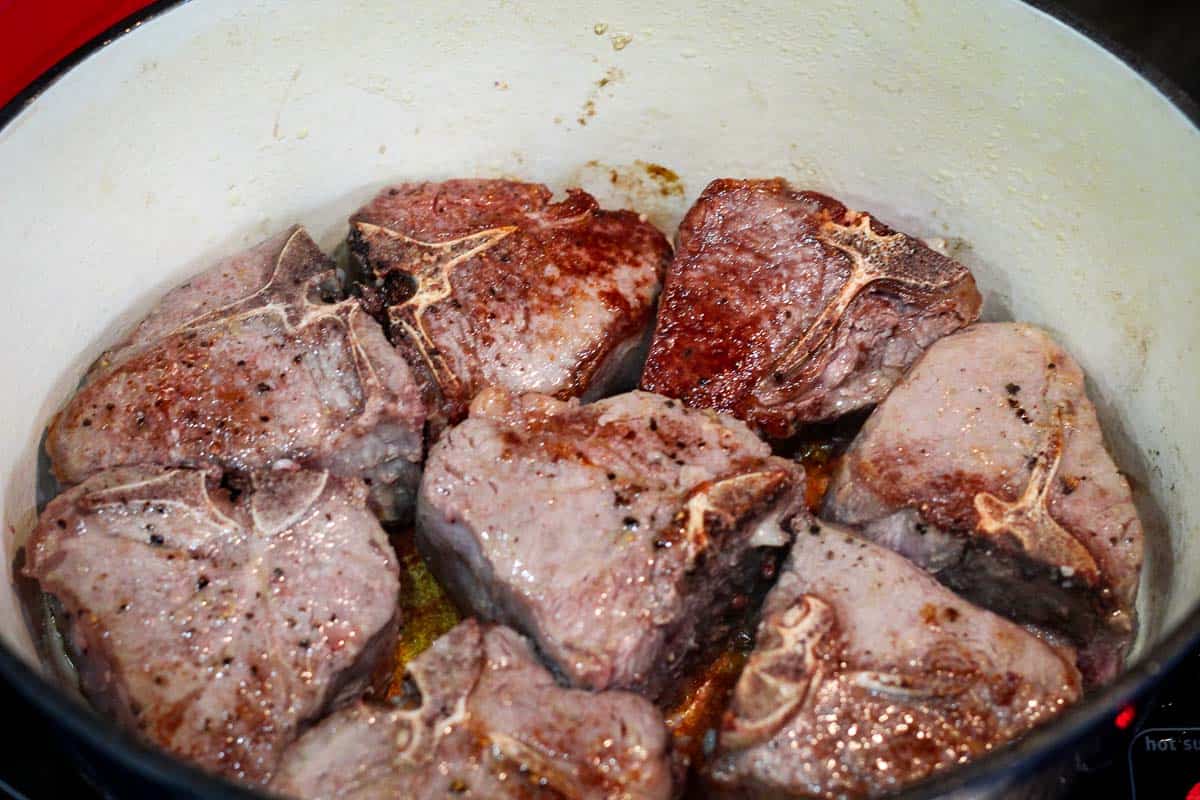 Browning lamb meat in dutch oven