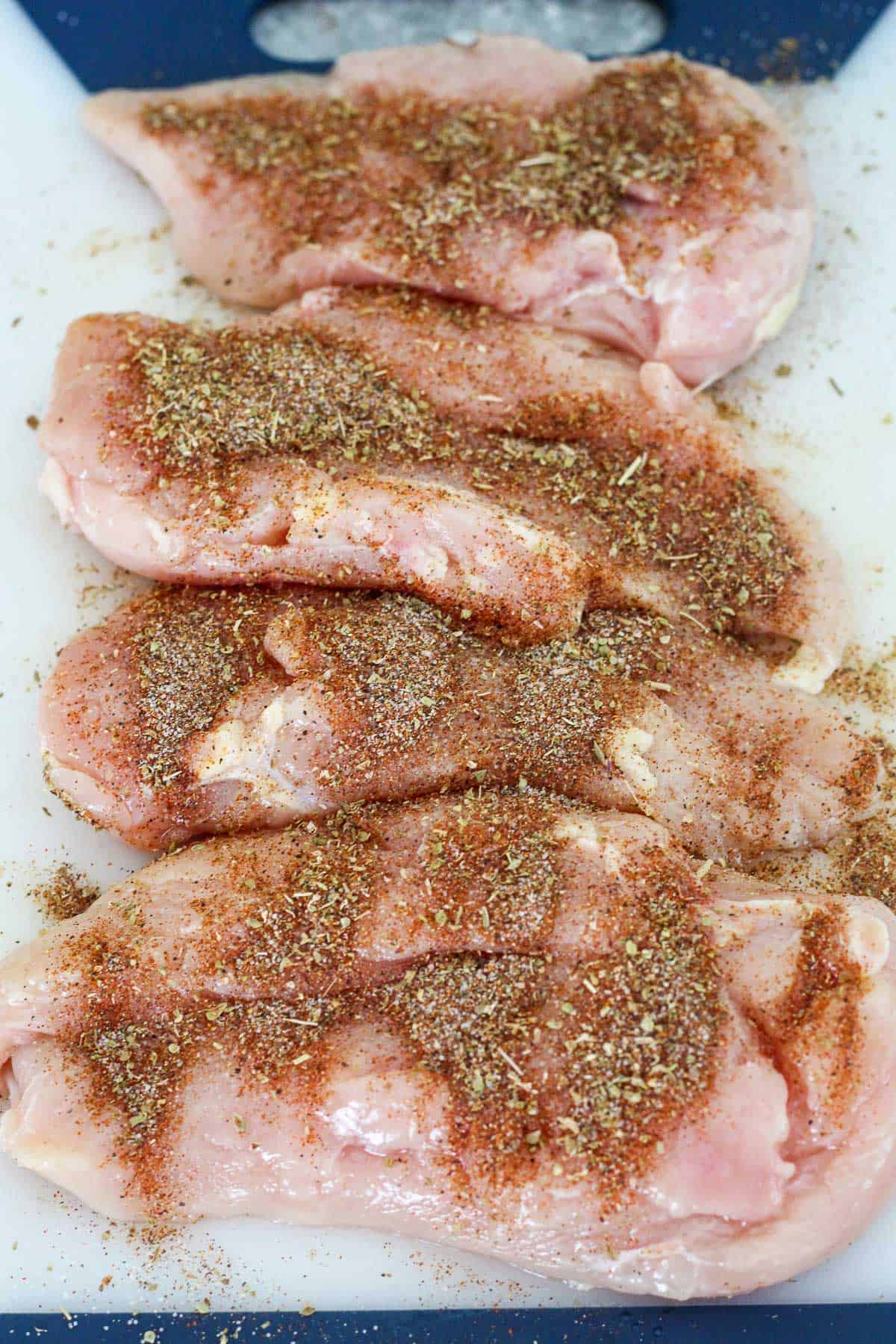 Seasoned chicken with salt, pepper, oregano and paprika.