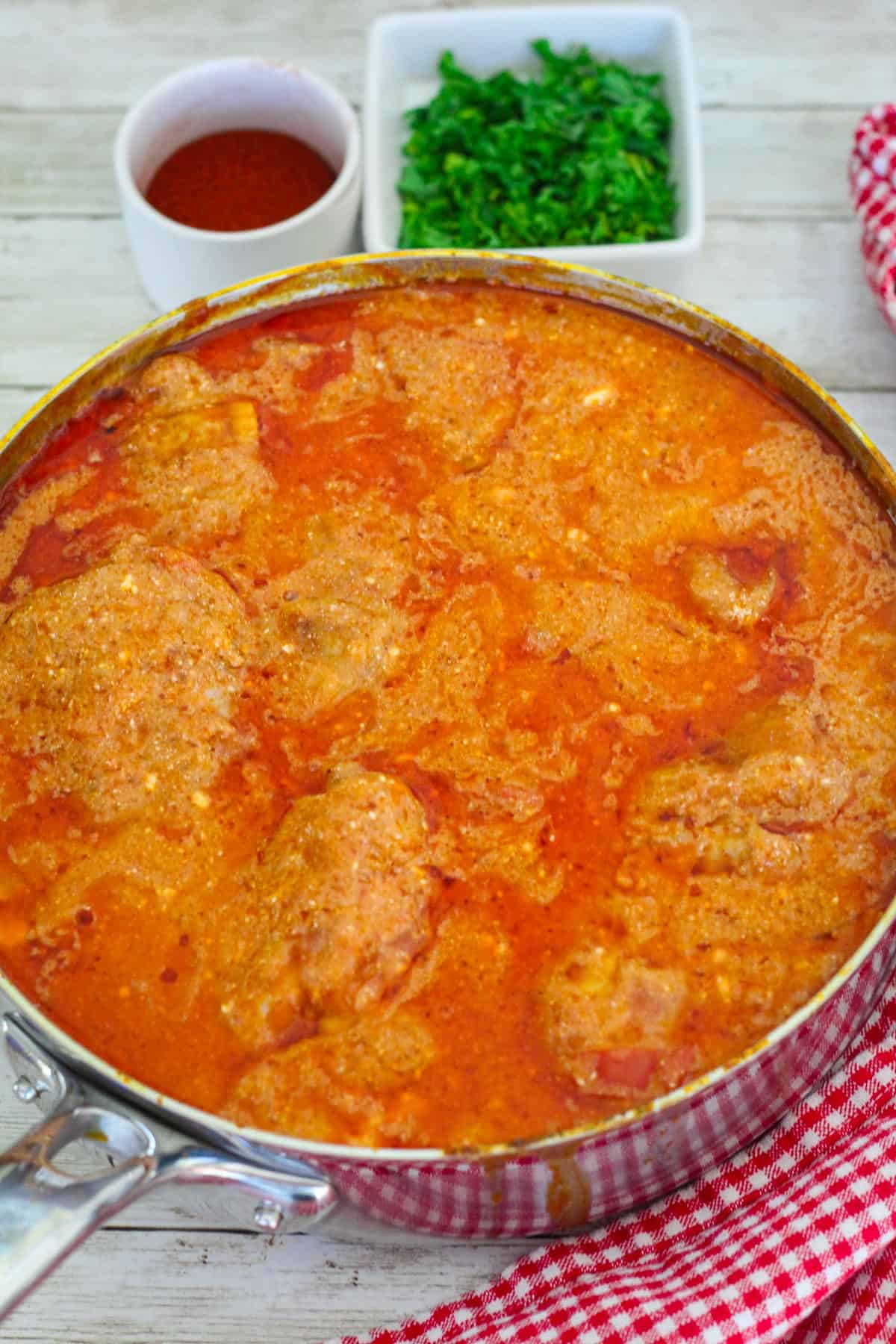 Chicken is back in the sauce, dish is finalized. 